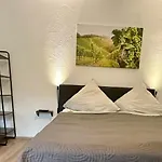 Πανσιόν Restaurant Wuerzig In 3*