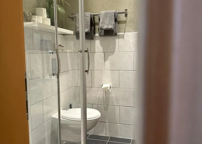 בית הארחה Restaurant Wuerzig In